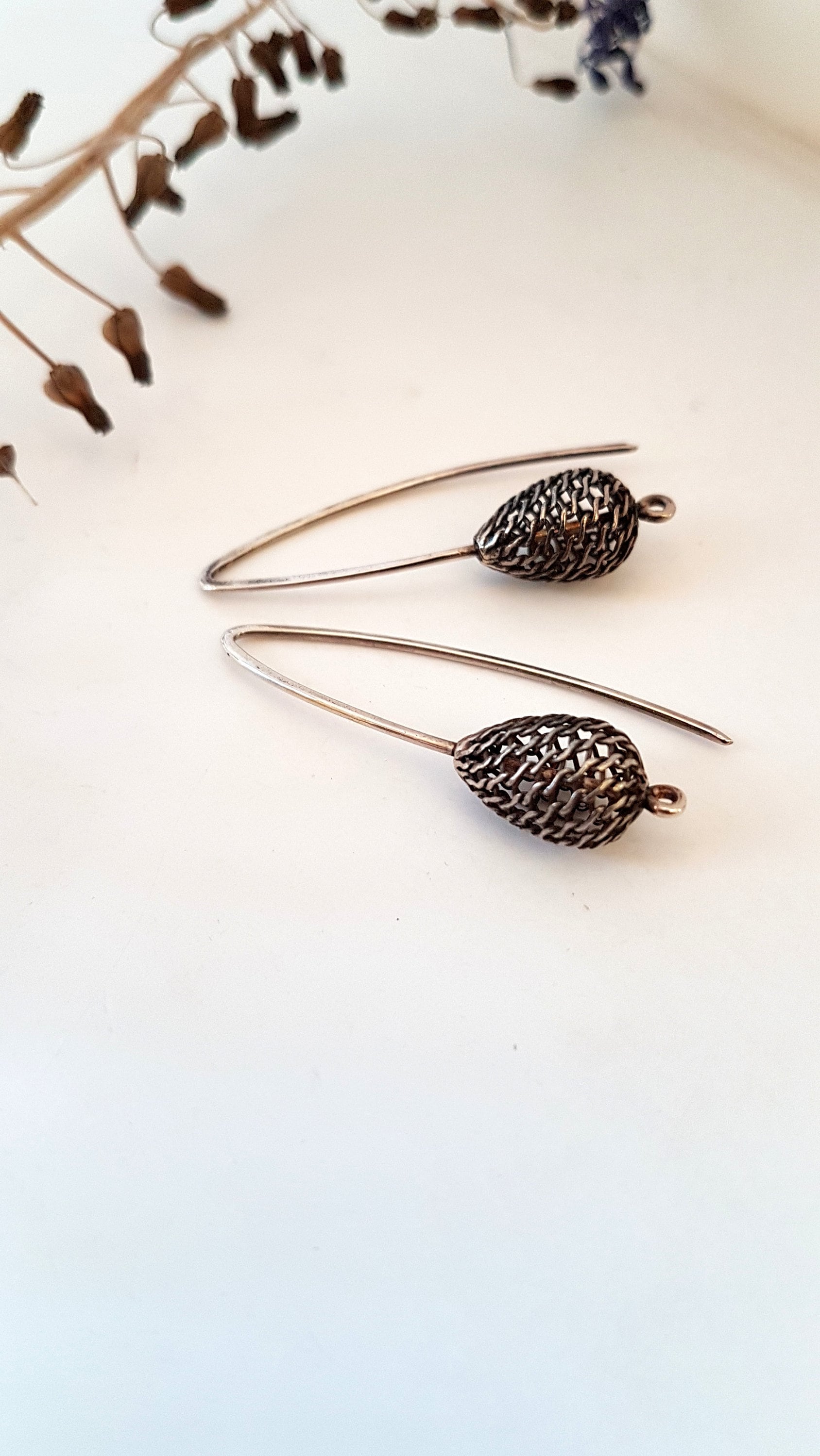 Earrings in silver with oxidised Filigree drops - Image 3