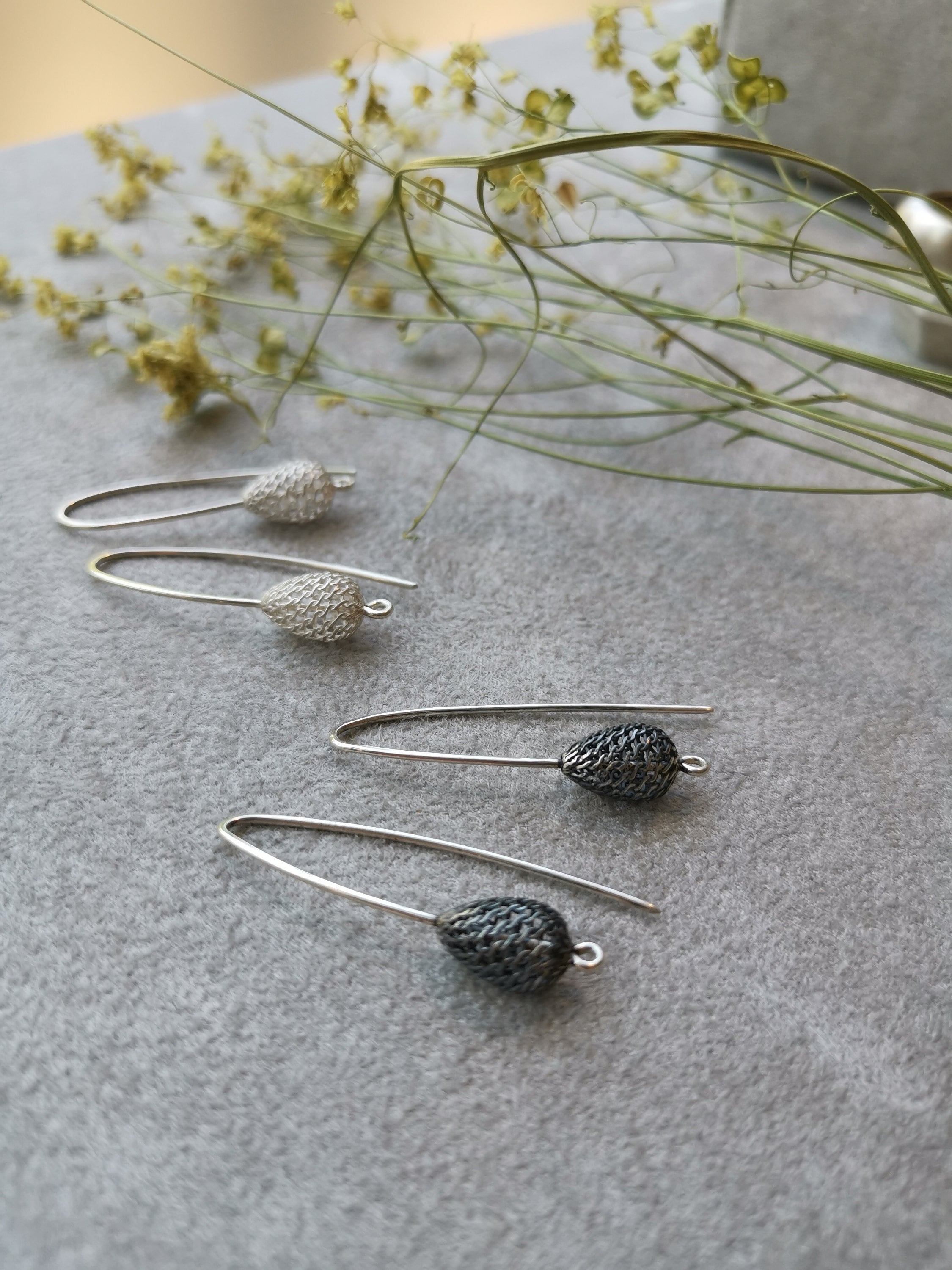 Earrings in silver with oxidised Filigree drops - Image 5